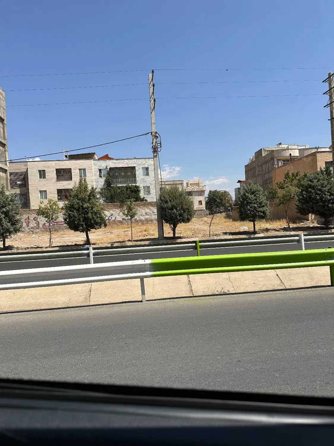 زمین ۲۰۰ متری بر بلوار خبرنگار