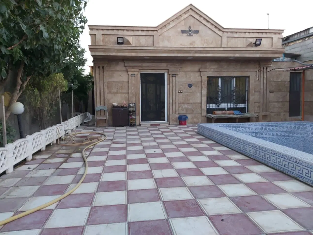 باغچه ۵۸۸ متری