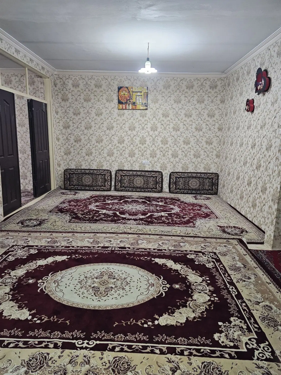 حیاط ویلایی ۱۰۰ متری باغ معروف