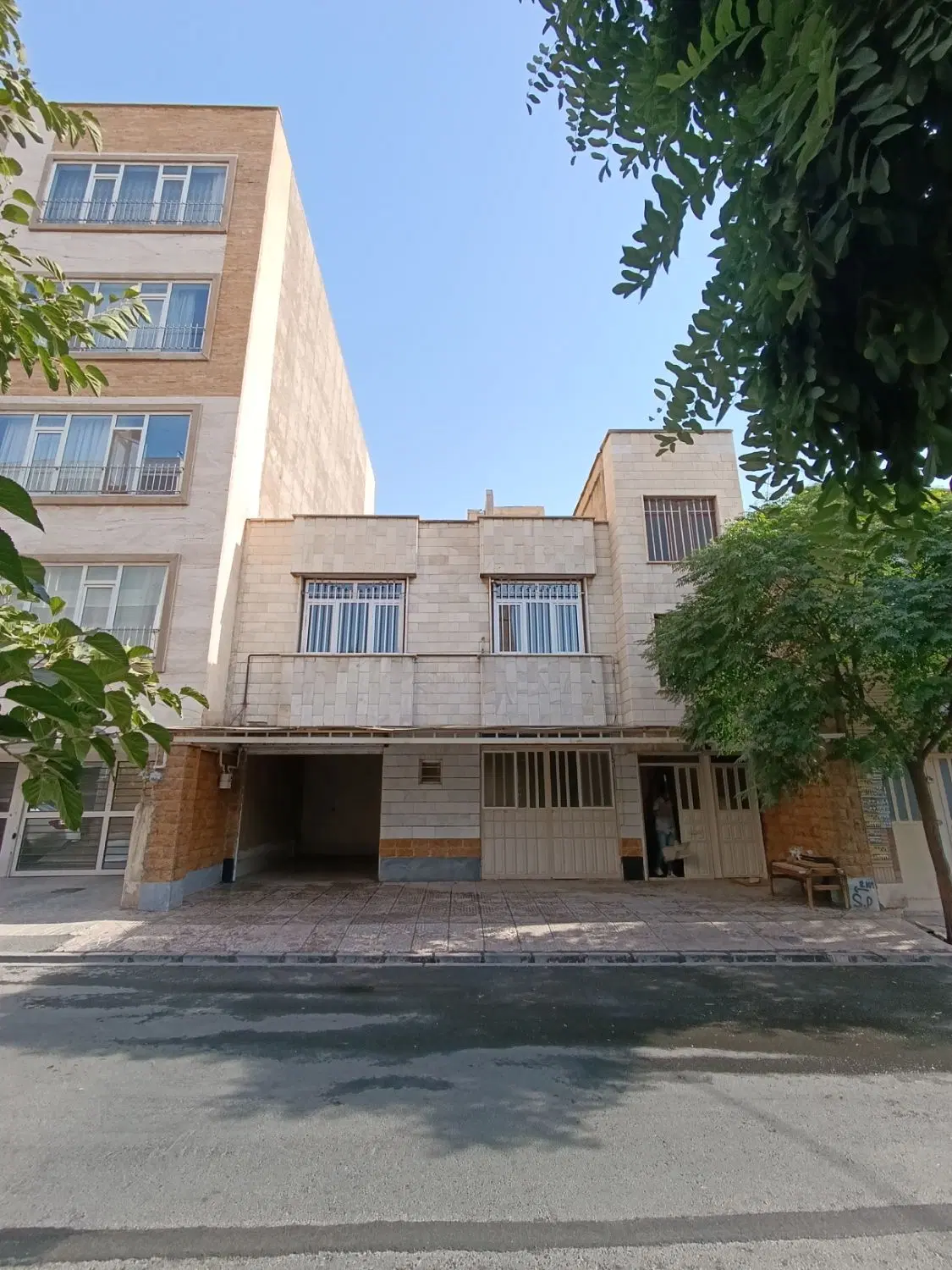 فروش ویلایی به متراژ 235 دوطبقه فاز 4مهرشهر