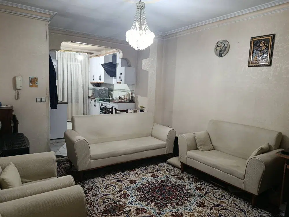 ۴۷متری با پارکینگ
