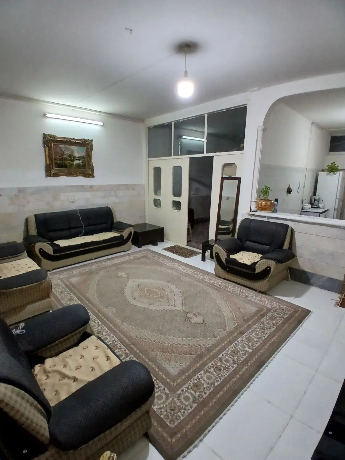 زیر همکف مستقل