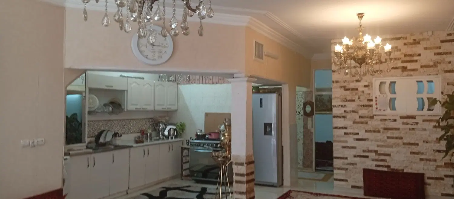 اقبال لاهوری نزدیک به وکیل اباد