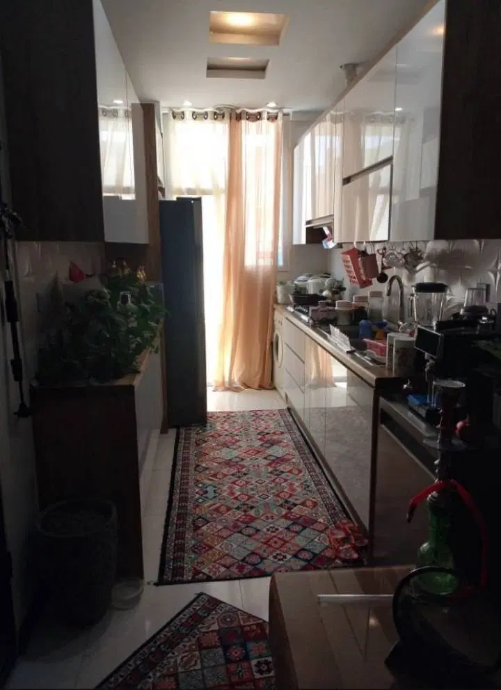 ۵۲متر ۲ خواب پارکینگ انباری اسانسور ۳ ساله