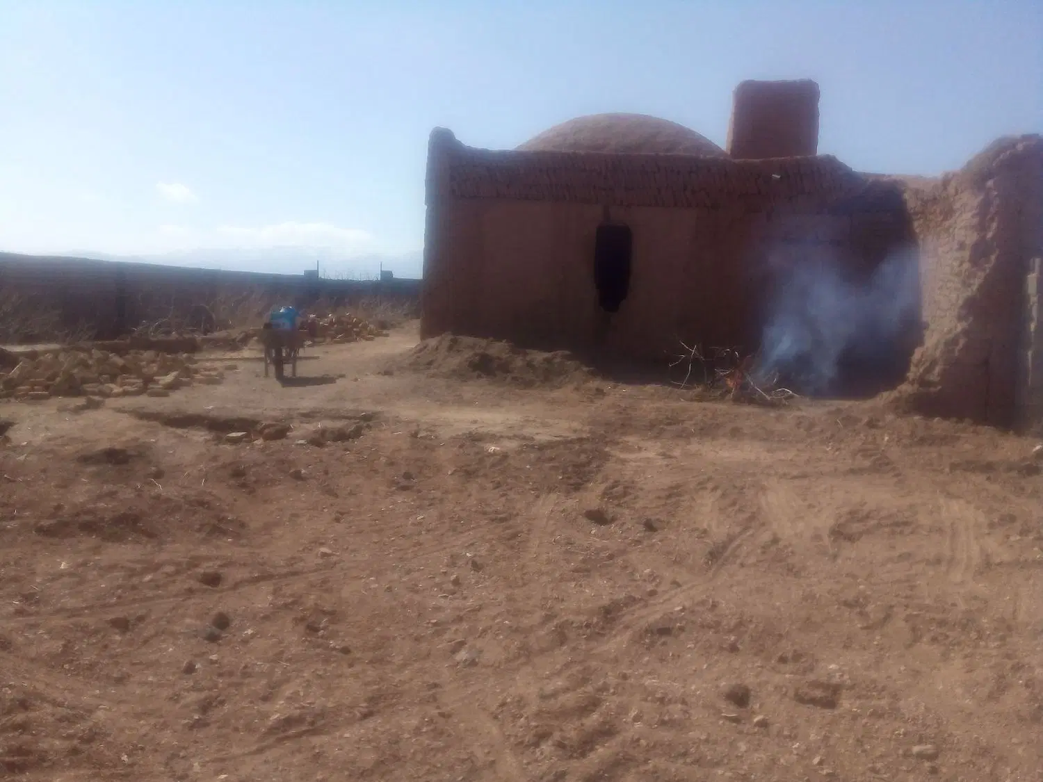 خانه کلنگی با زمین
