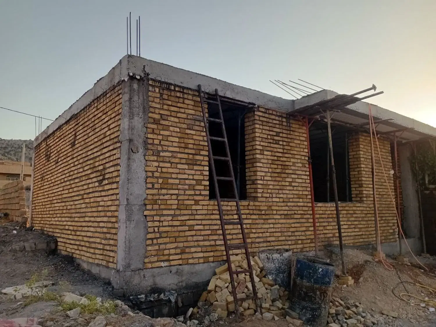 زمین ۱۱۰ متری سرطاف