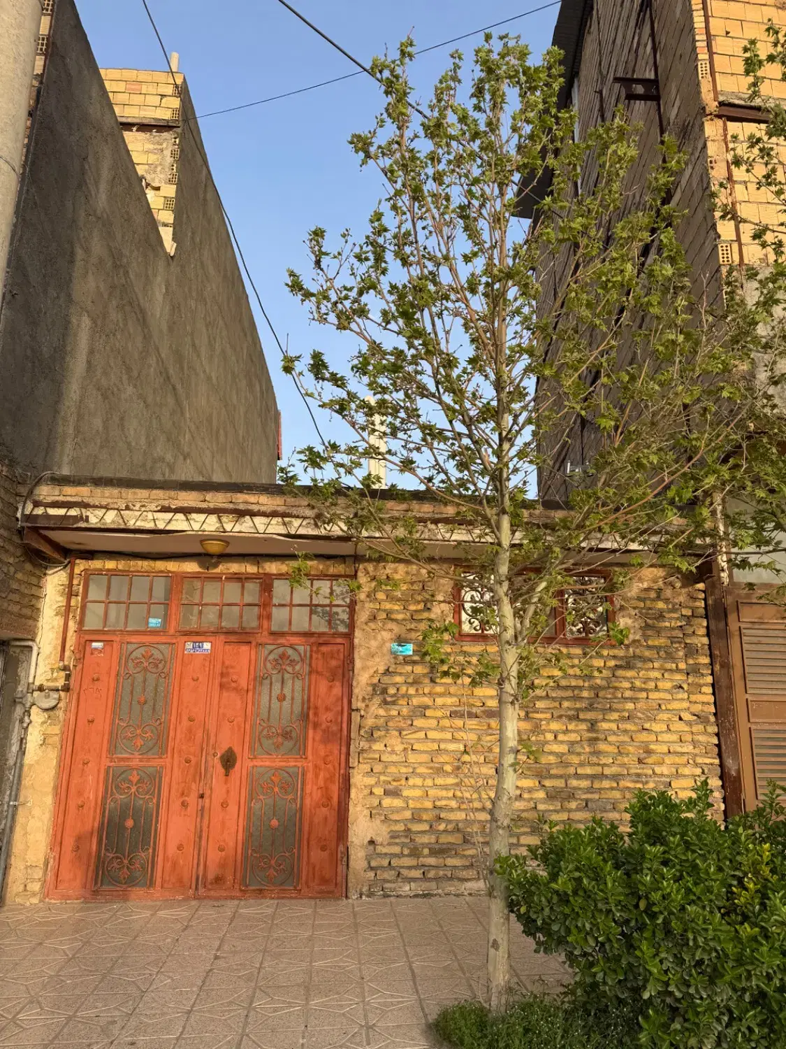 ویلایی دوبر در ابتدای ابرده حیاط دار و قابل ساخت
