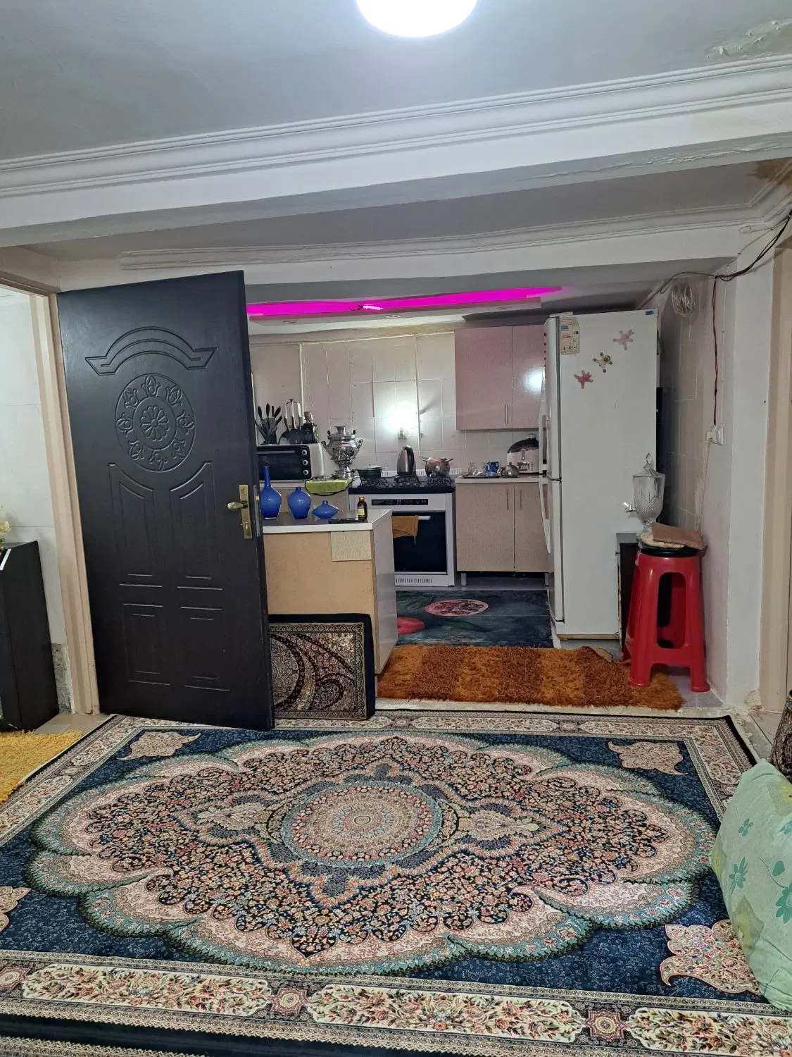 ۸۳متر دوخوابه پرنور.کاسبی