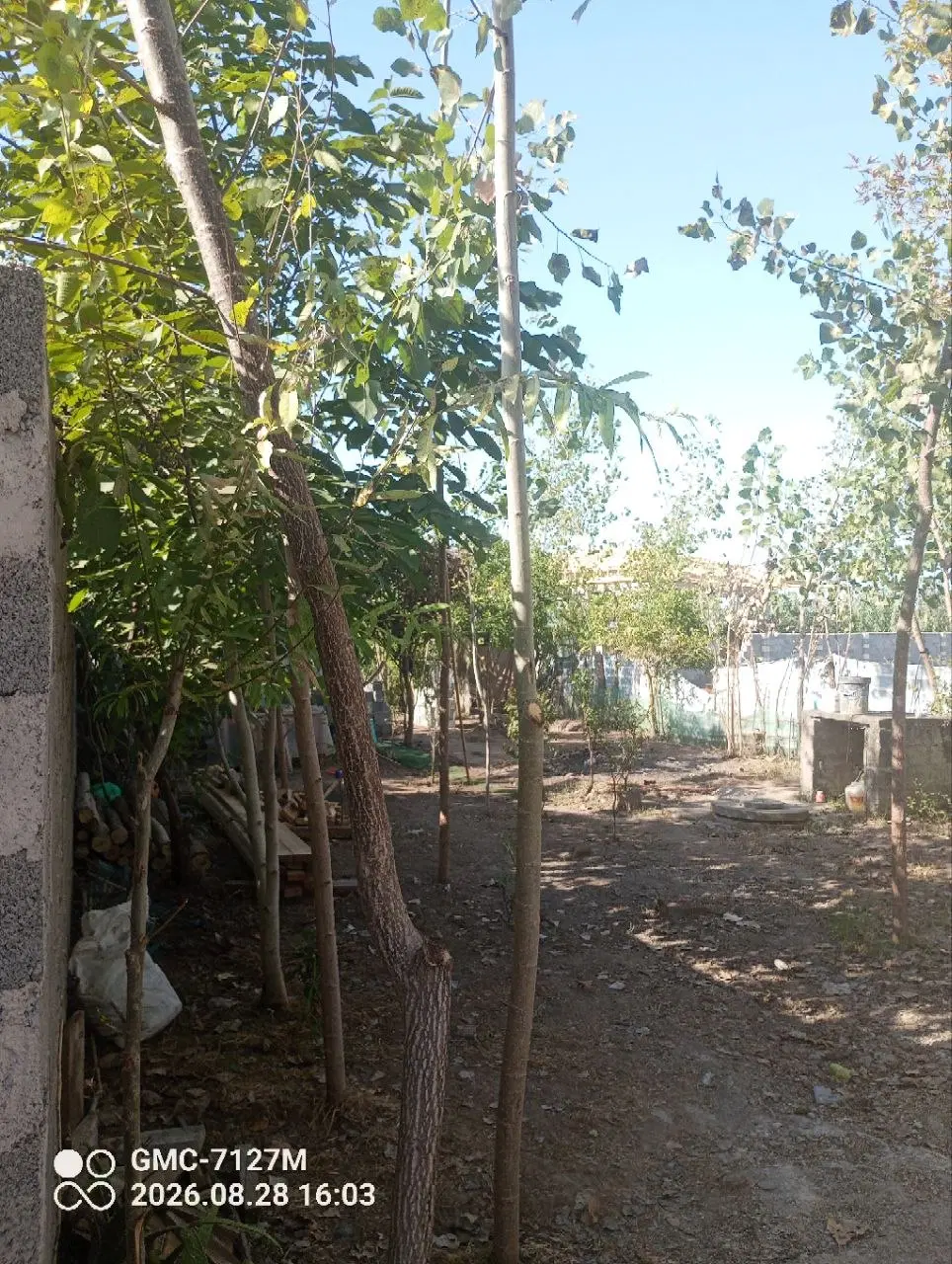 زمین مسکونی