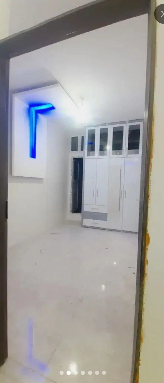 فروش طبقه سوم پارکینگ آسانسوردوخواب ۸۵متری