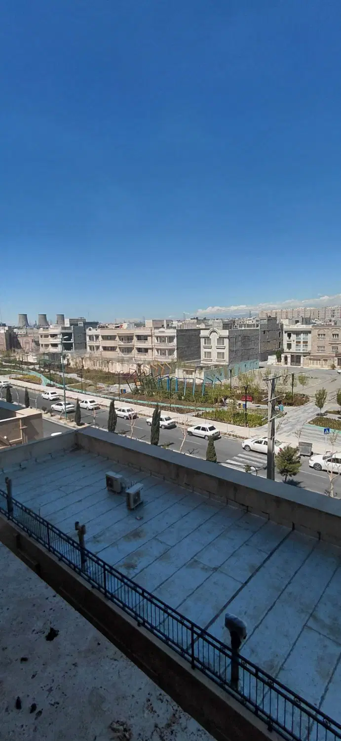۲۰۰ متر زمین فاز ۵_شمالی_خیابان حقیقت