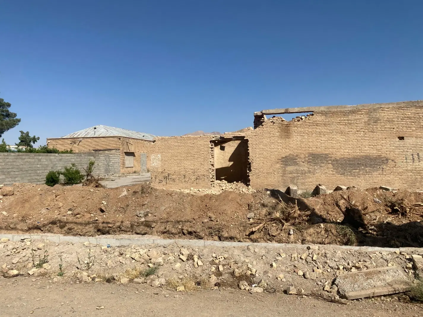 زمین مسکونی حافظ شرقی
