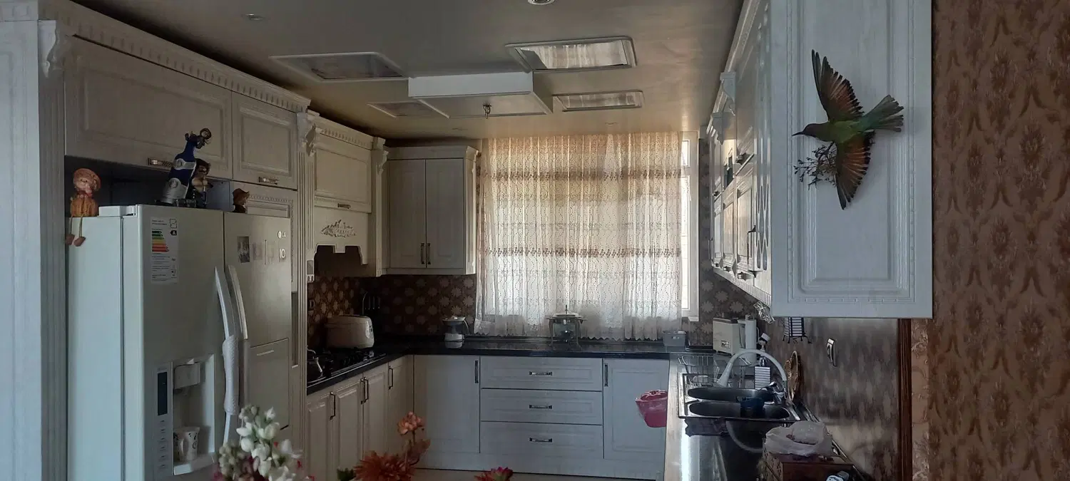۱۰۵ متر ۲خواب فول  اسانسور پارکینگ انباری