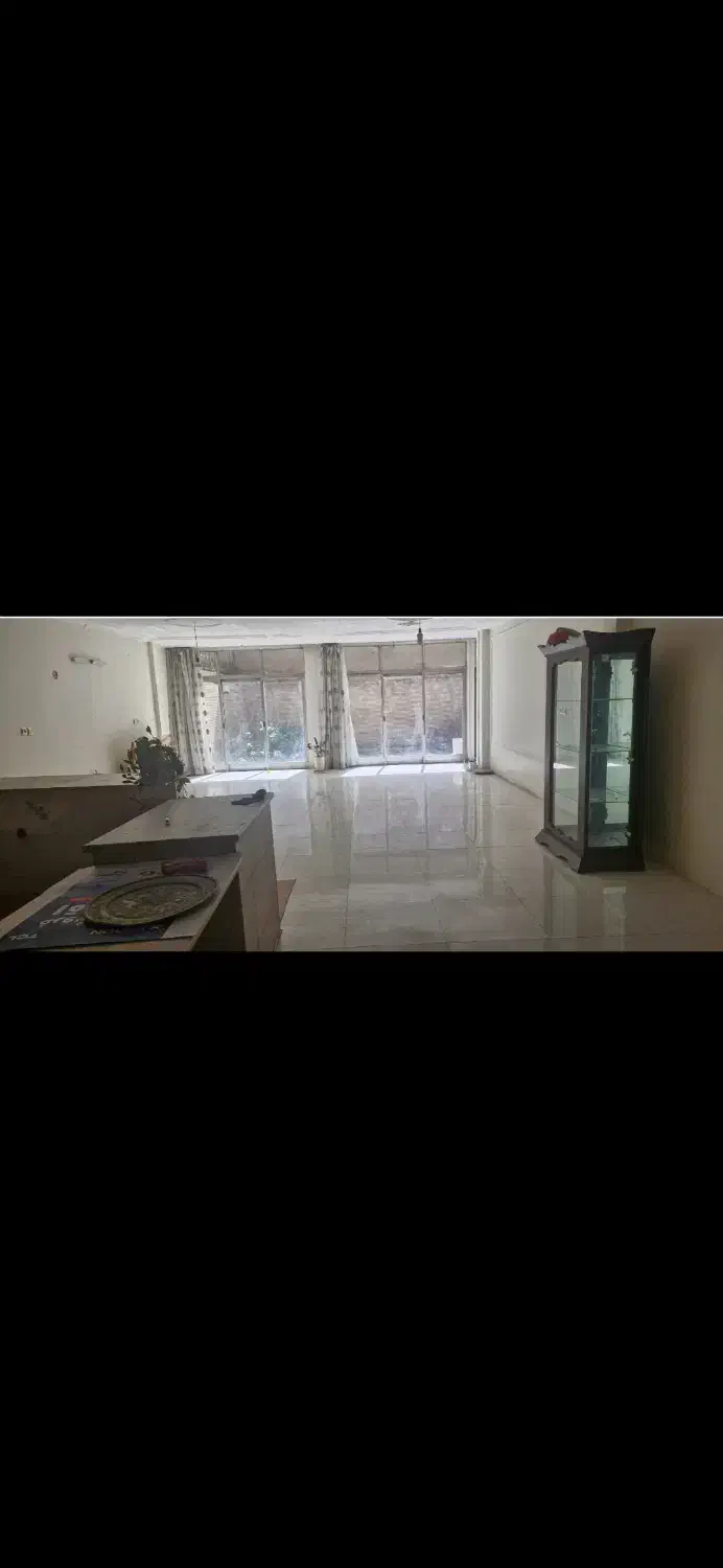 اپارتمان همکف حیات اختصاصی