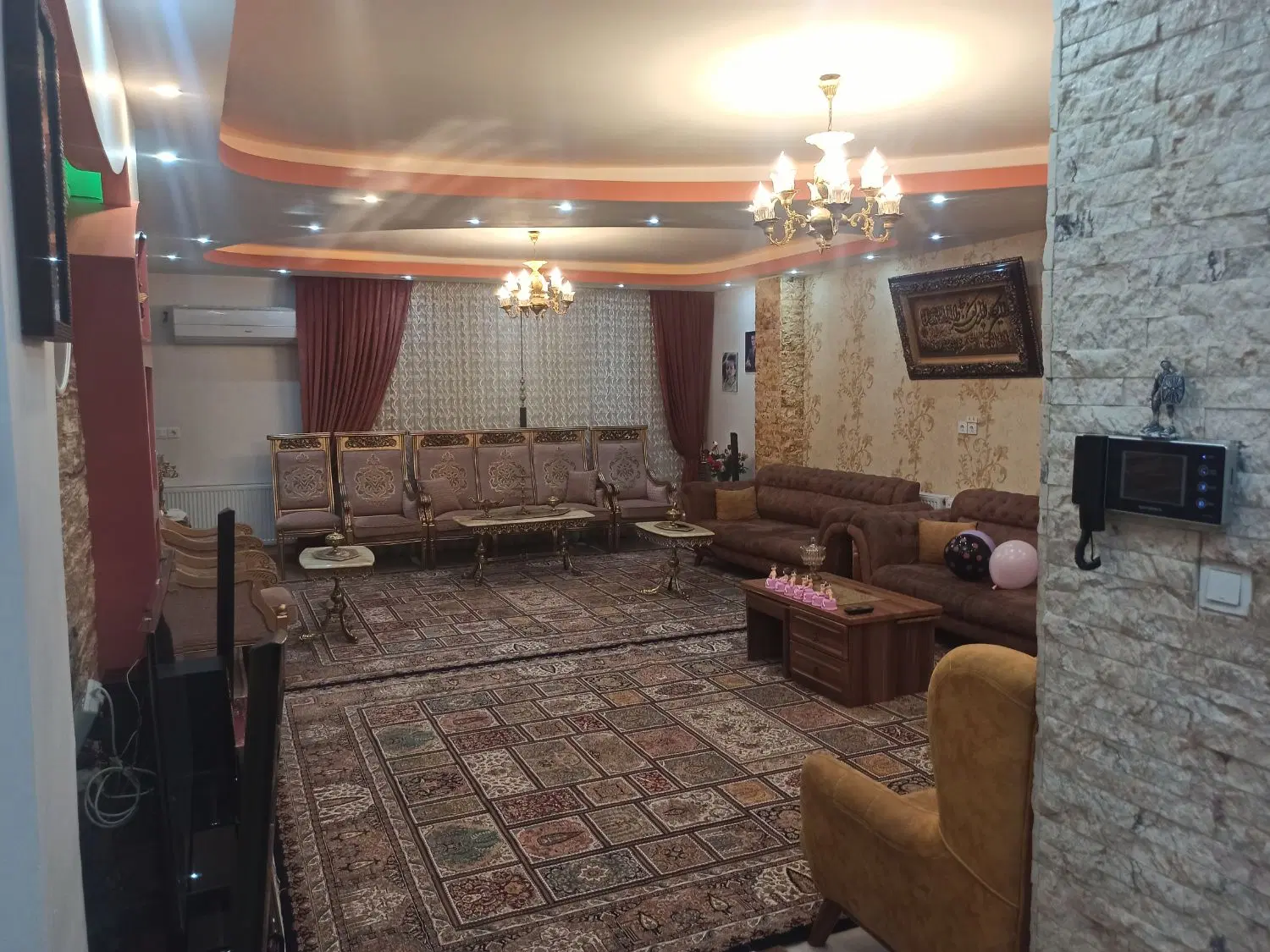 آپارتمان ۳ طبقه لوکس