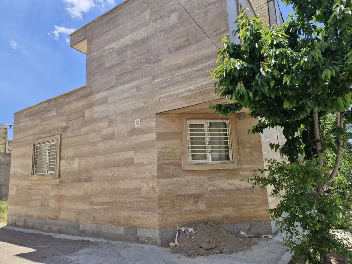 ساختمان ویلایی خیابان اطلسی