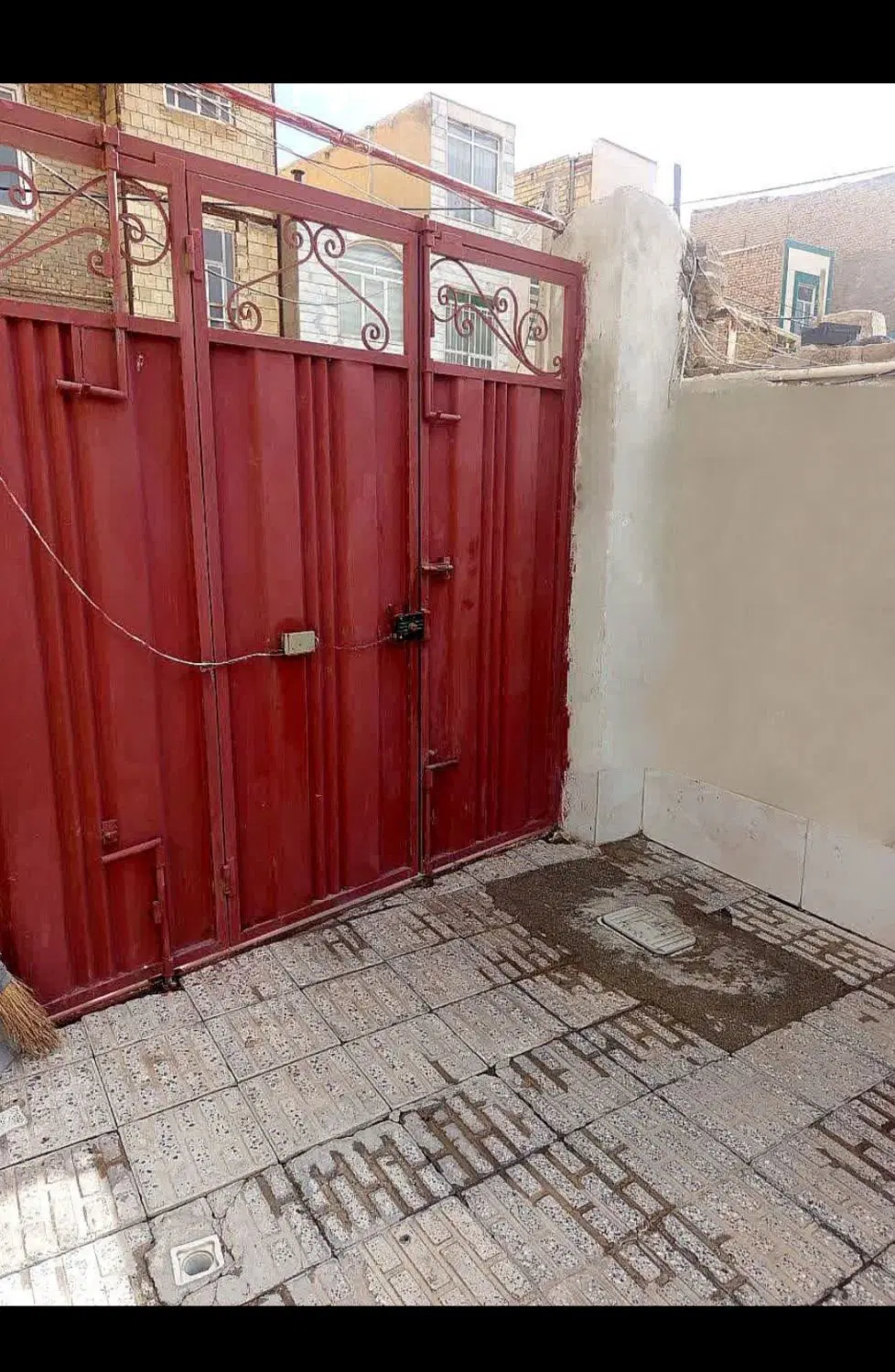 یک باب ساختمان ویلایی در قایم مقام