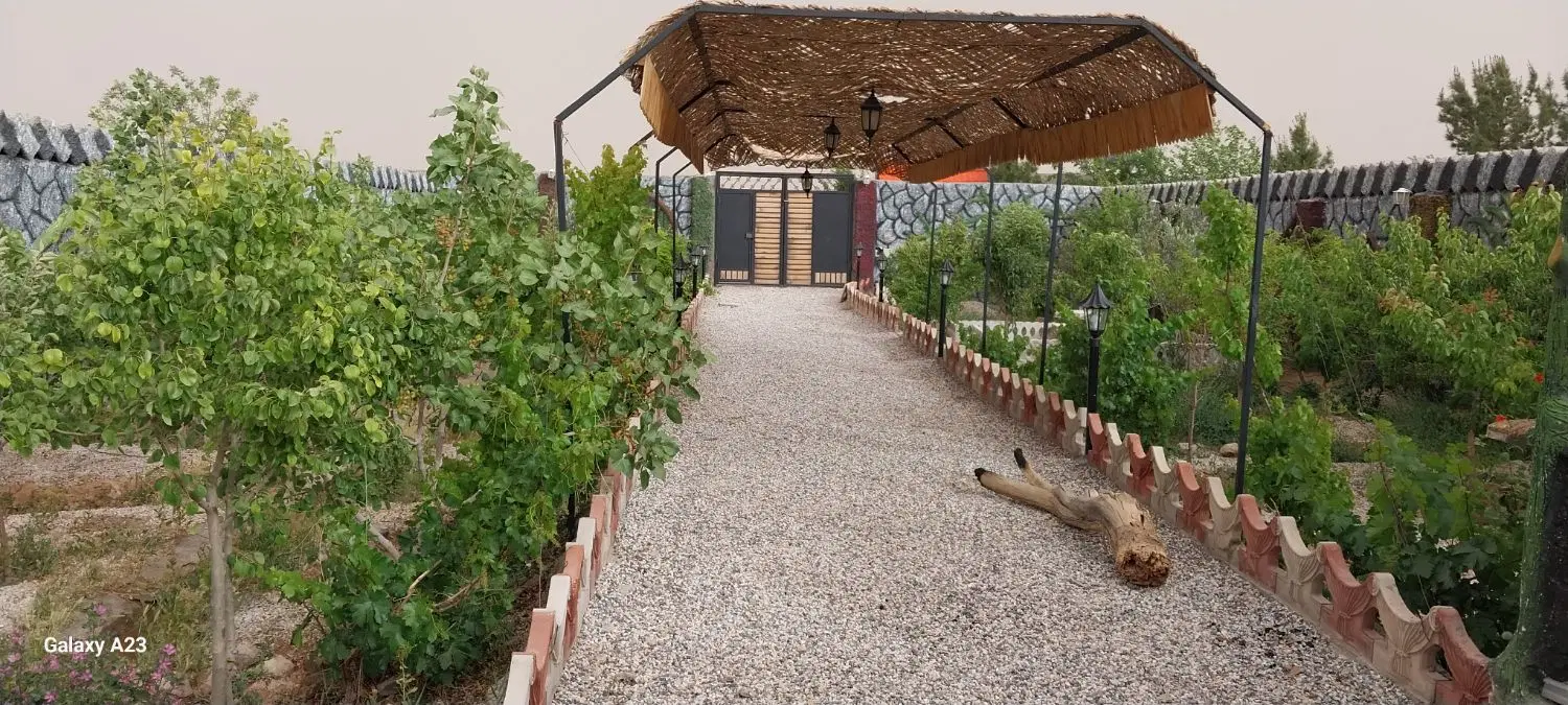 باغ ۵۰۰ متری