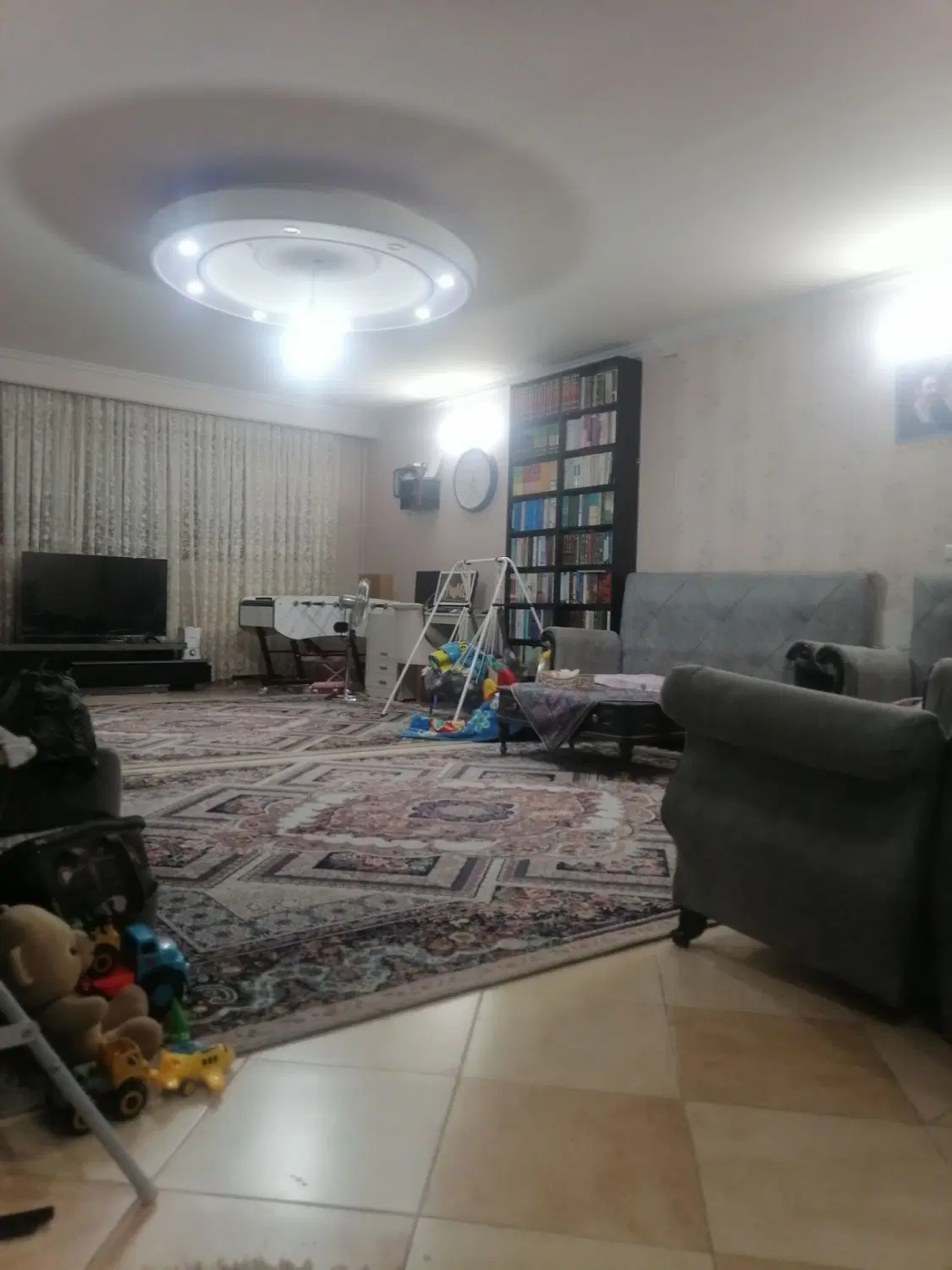 آپارتمان تک واحدی 122 متری