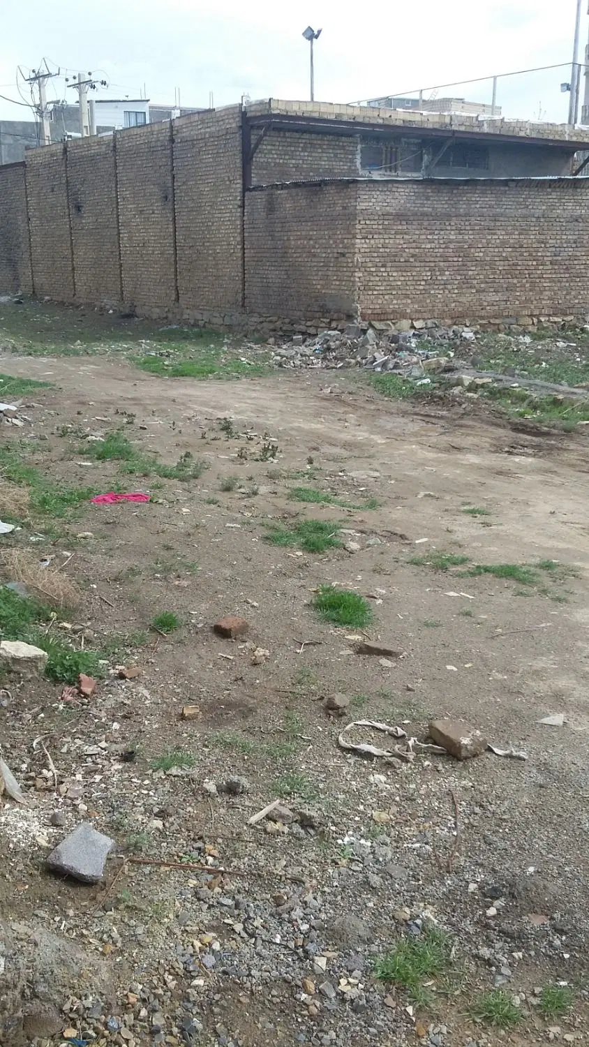 زمین فروشی