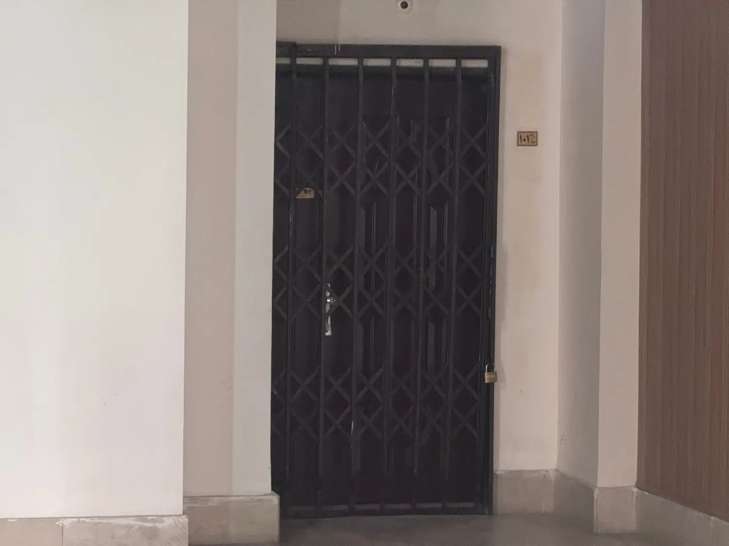 رهن و اجاره 110 متری امیریه 13 مجتمع خلیج فارس