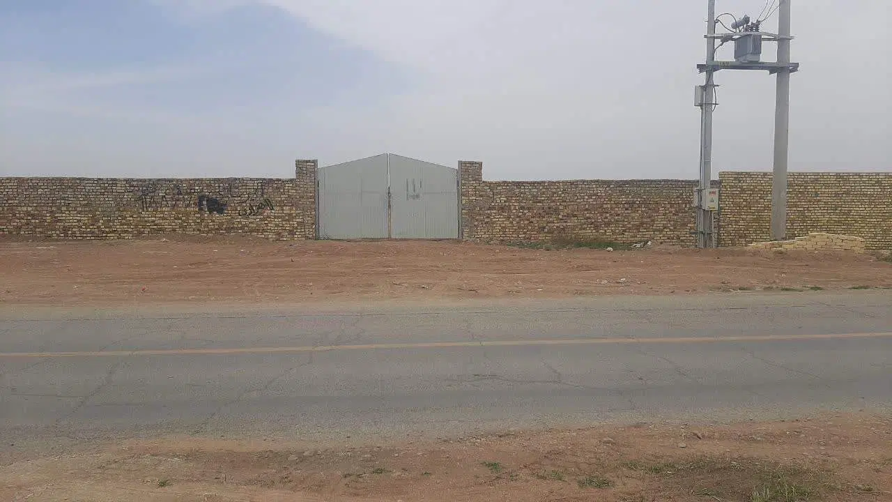 اجاره گاراژ 1000 متری با برق سه فازباقرارداده۲ساله