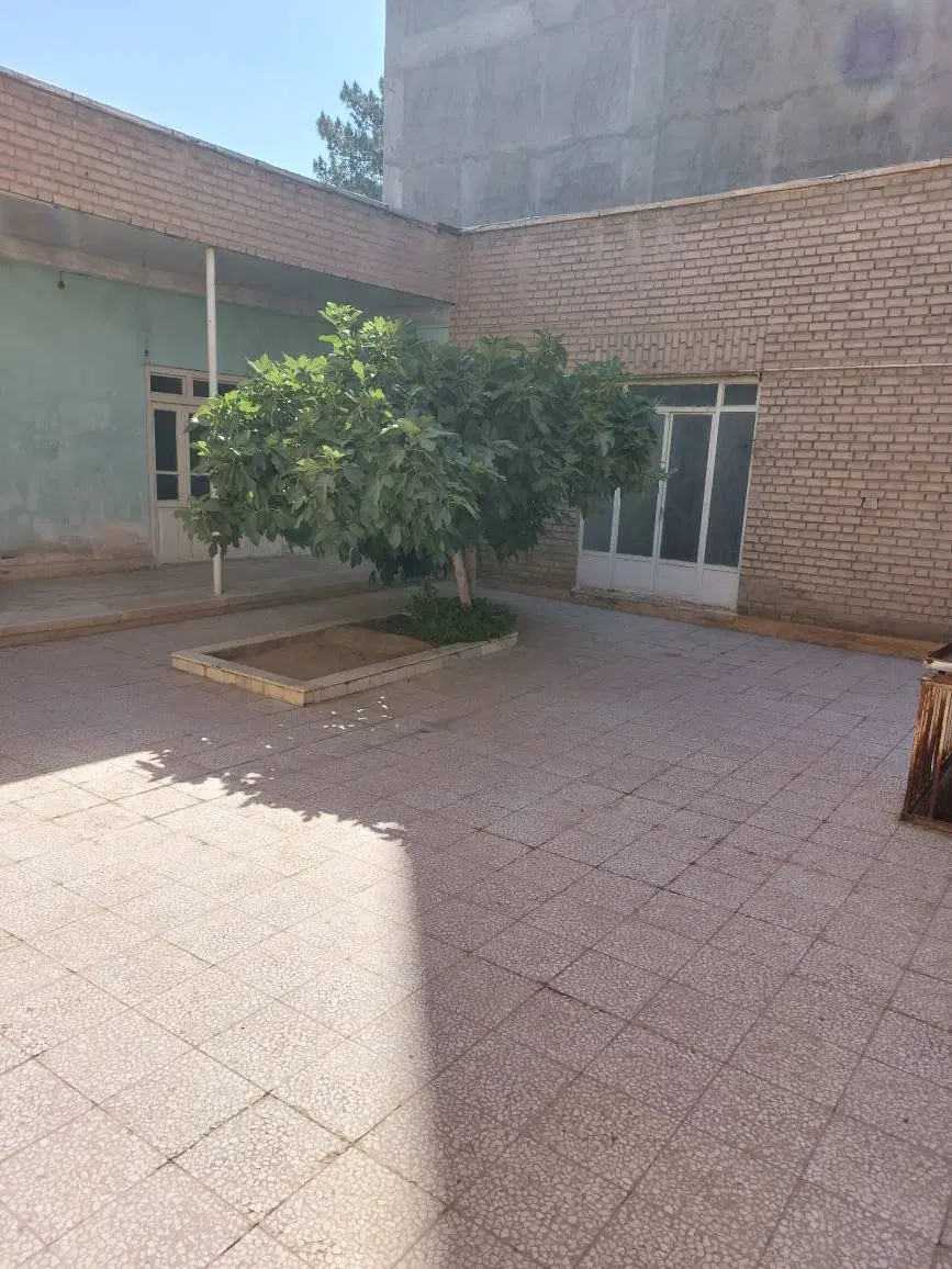 240 متر ملک کلنگی خیابان امام