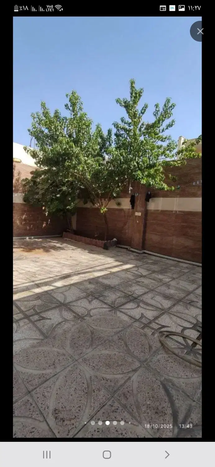 خانه ویلایی دو طبقه دارای حیاط