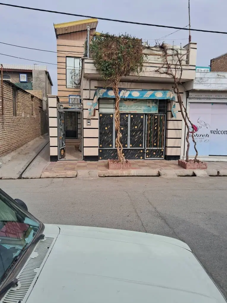 فروش فوری ویلایی ۱۰۲ متر + مغازه ،خورین، فجر