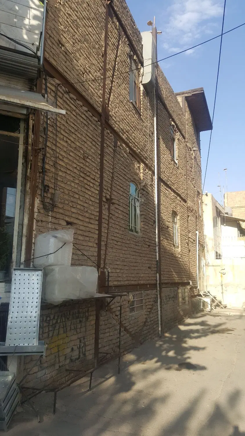 تجاری ومسکونی