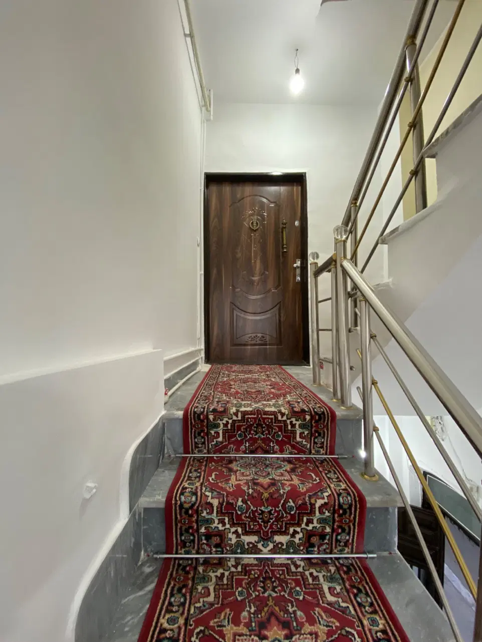 خانه ۶۵ متری ماشین رو در بهشتی عباسی