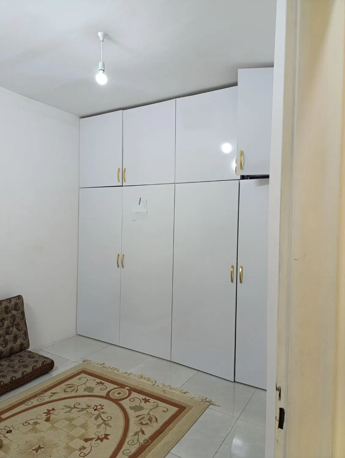 آپارتمان ۷۵ متری هنرور