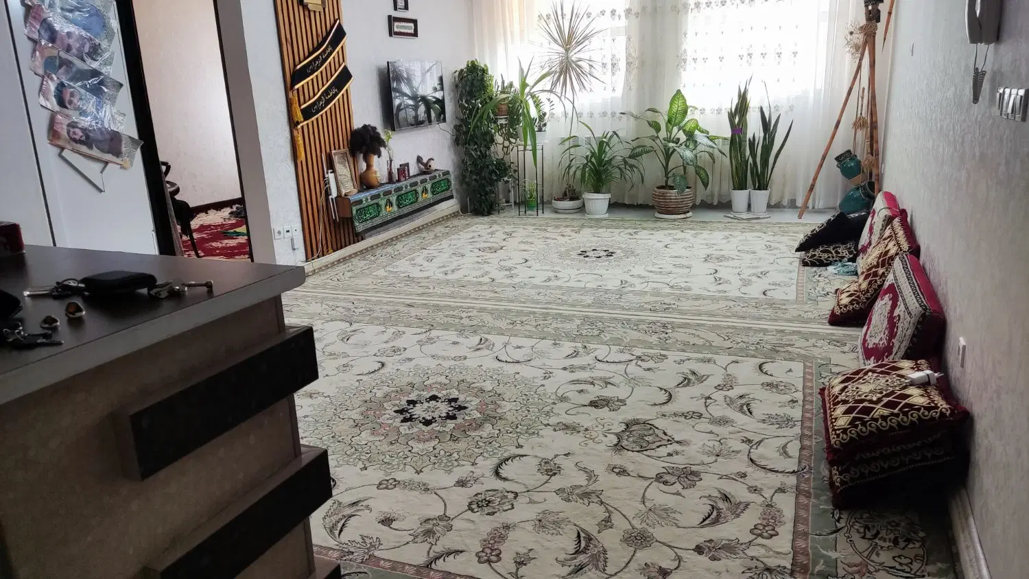 یک واحد 102متری فول امکانات