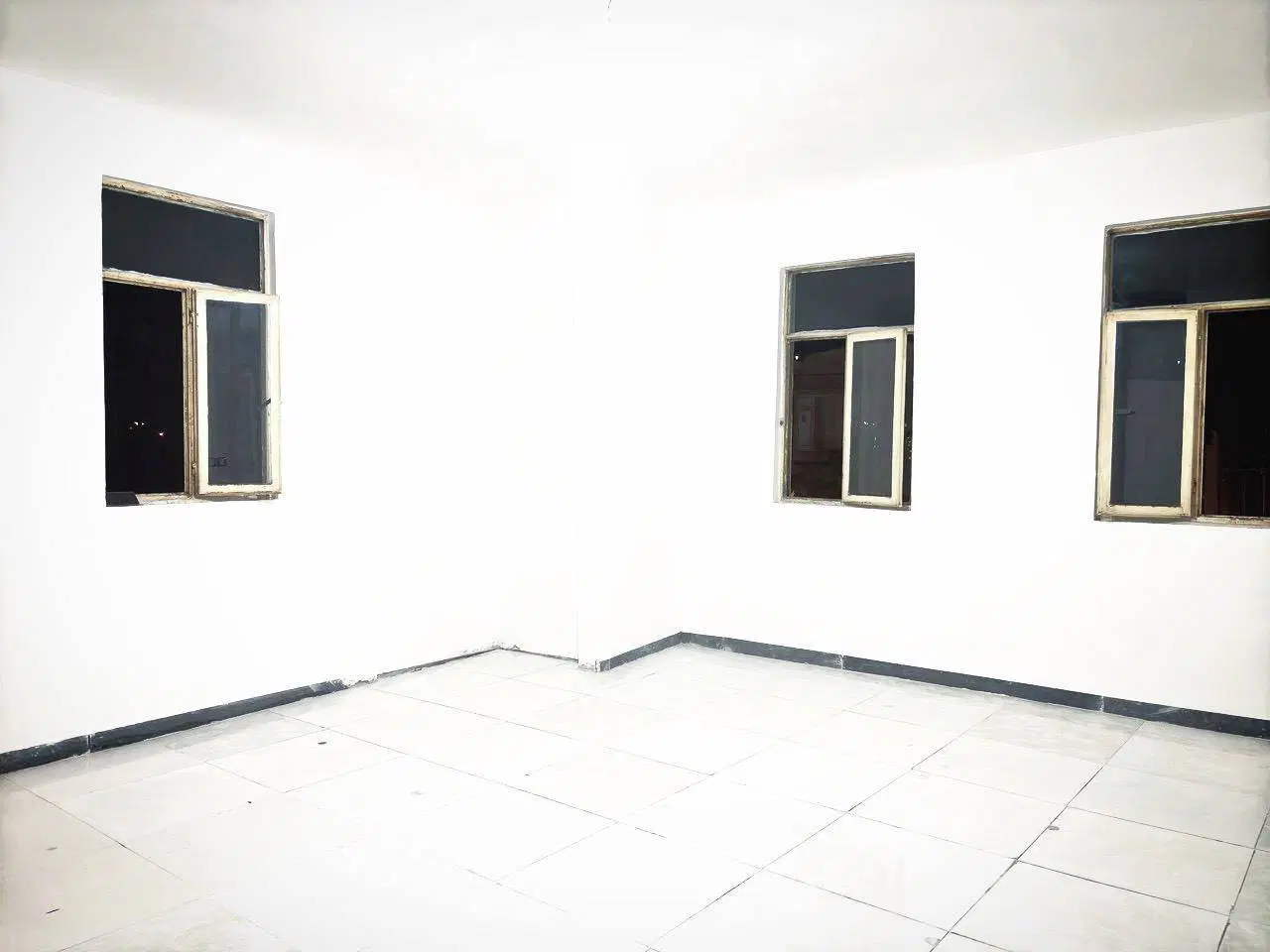 خونه ۸۰متری ۲۰متری فوتبال