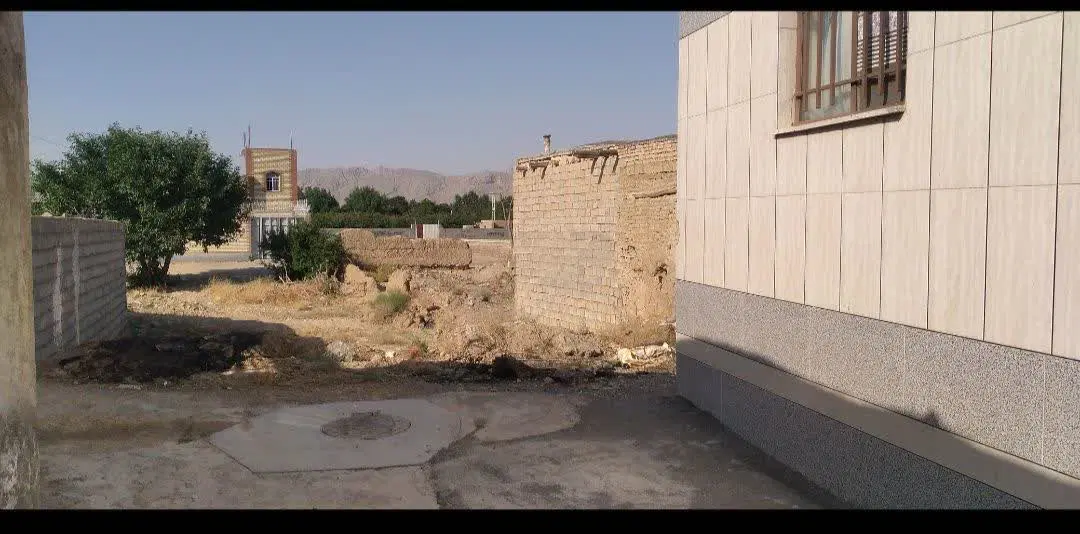 زمین ۱۷۵ متری اشترجان (پروانه ساخت دارد)
