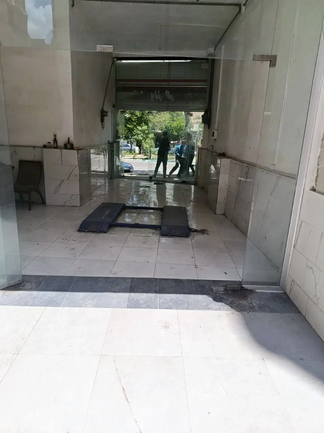 مغازه و حیاط تجاری ۱۷۰ متر