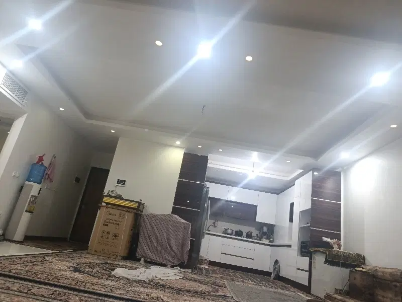 آپارتمان شیک و تمیز
