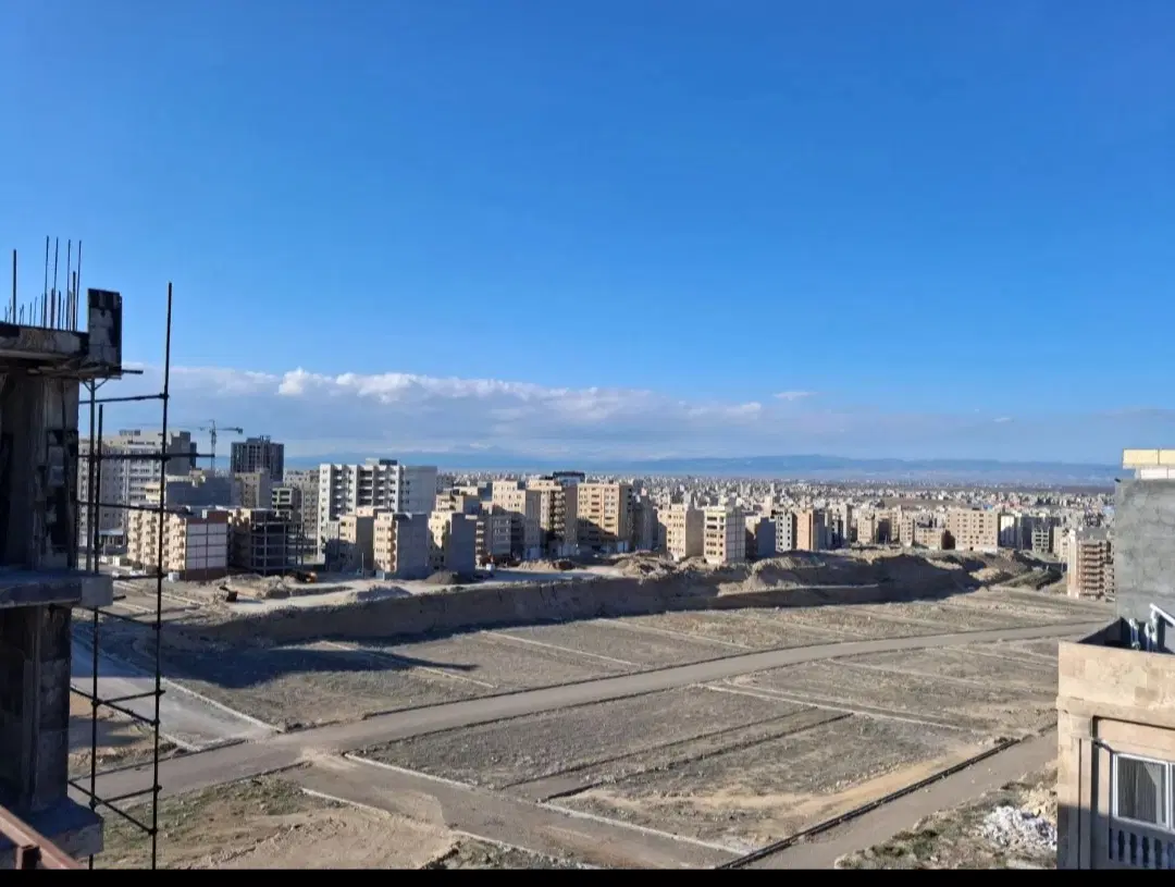 فروش زمین ۲۰۰ متری در بام اردبیل چسبیده شهرک آسمان