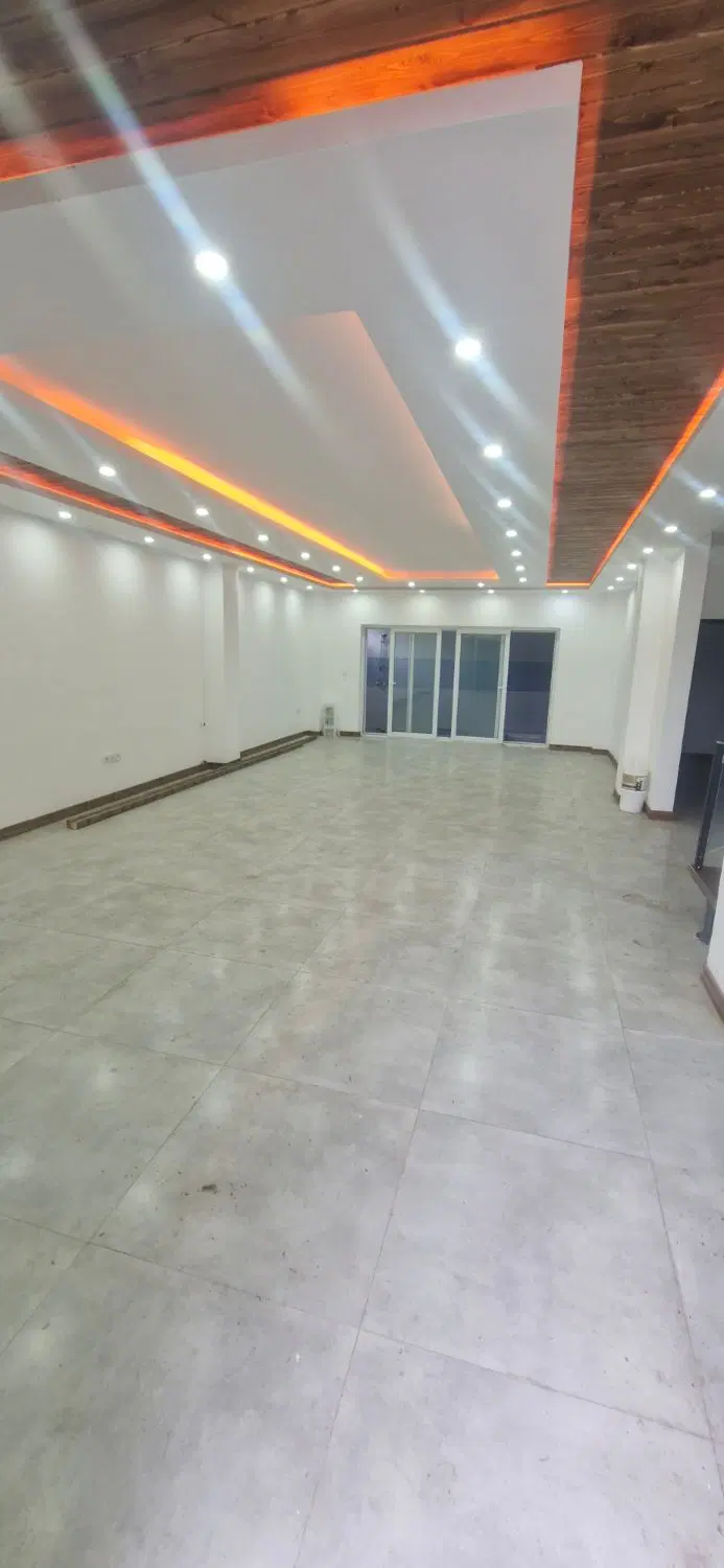 فروش ویلا نوساز ۳ خوابه استخر دار واقع در نور