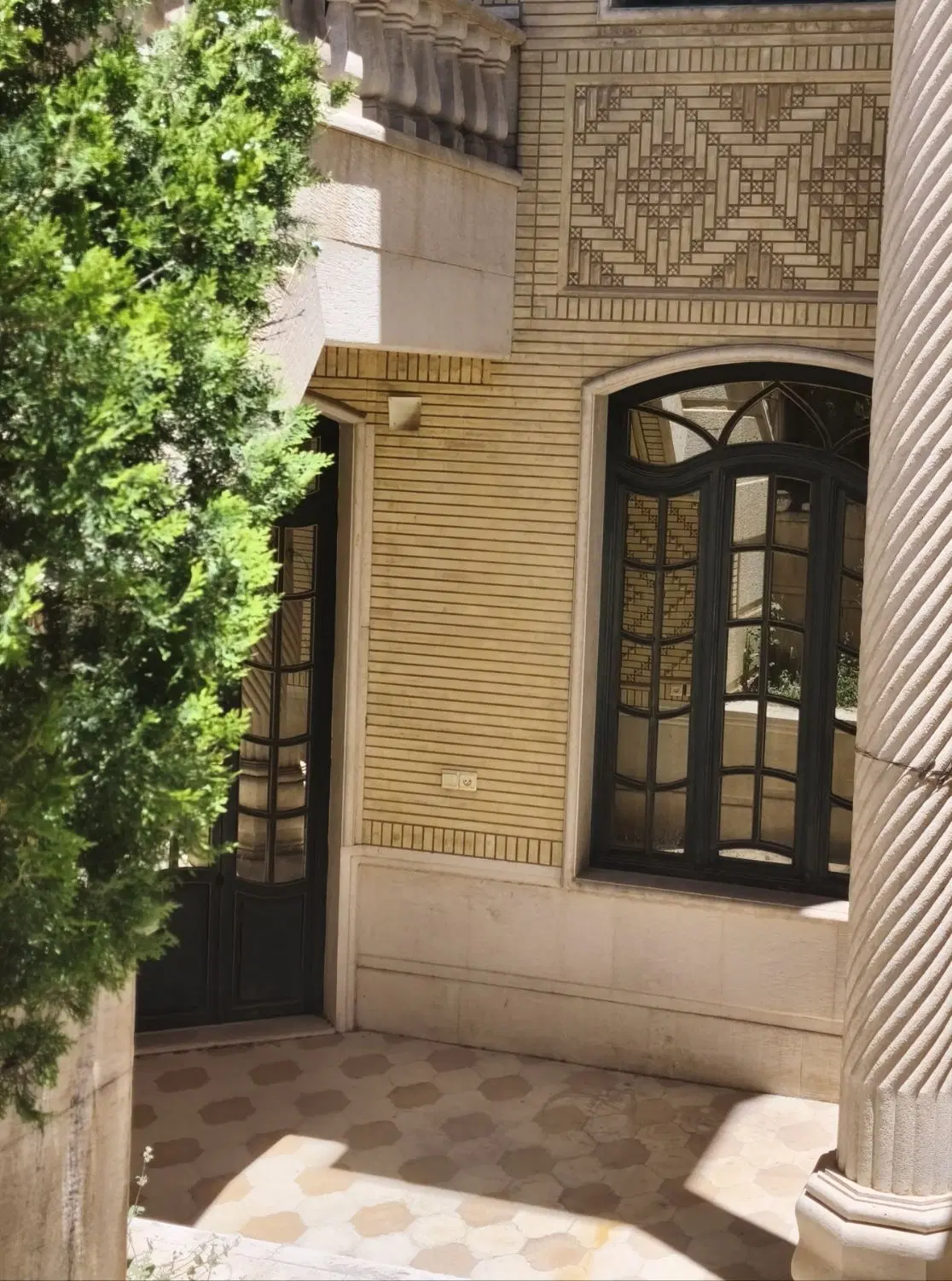 اجاره ی سه خواب ۲۰۰_ قدوسی غربی