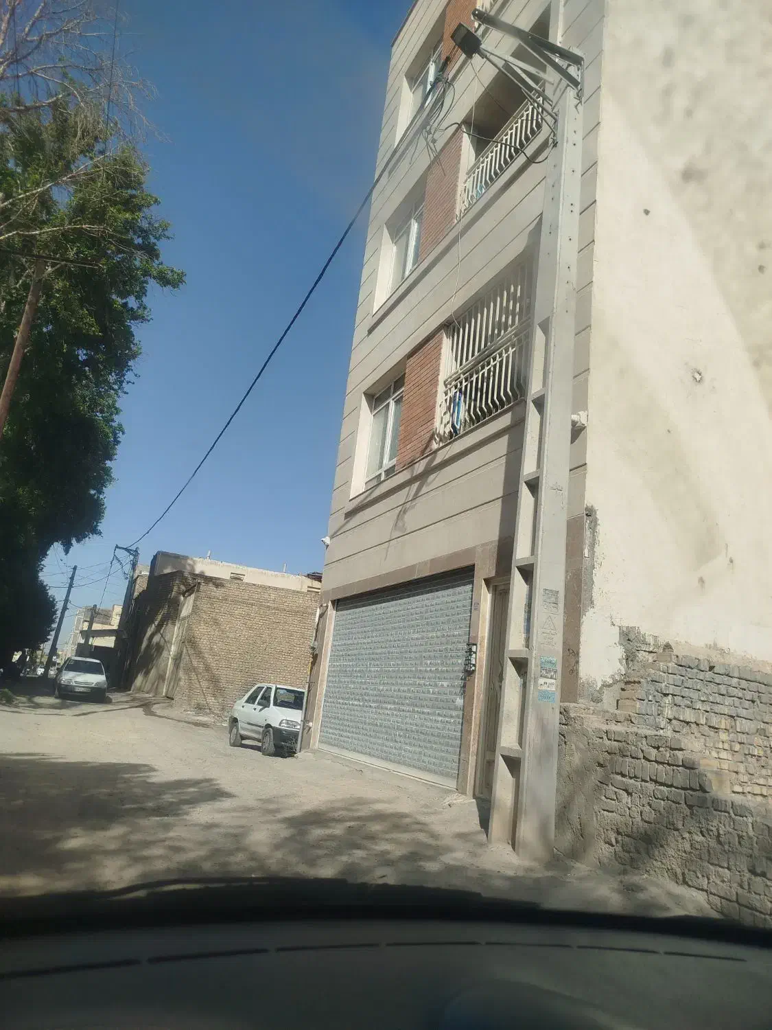 آپارتمان تک واحدی