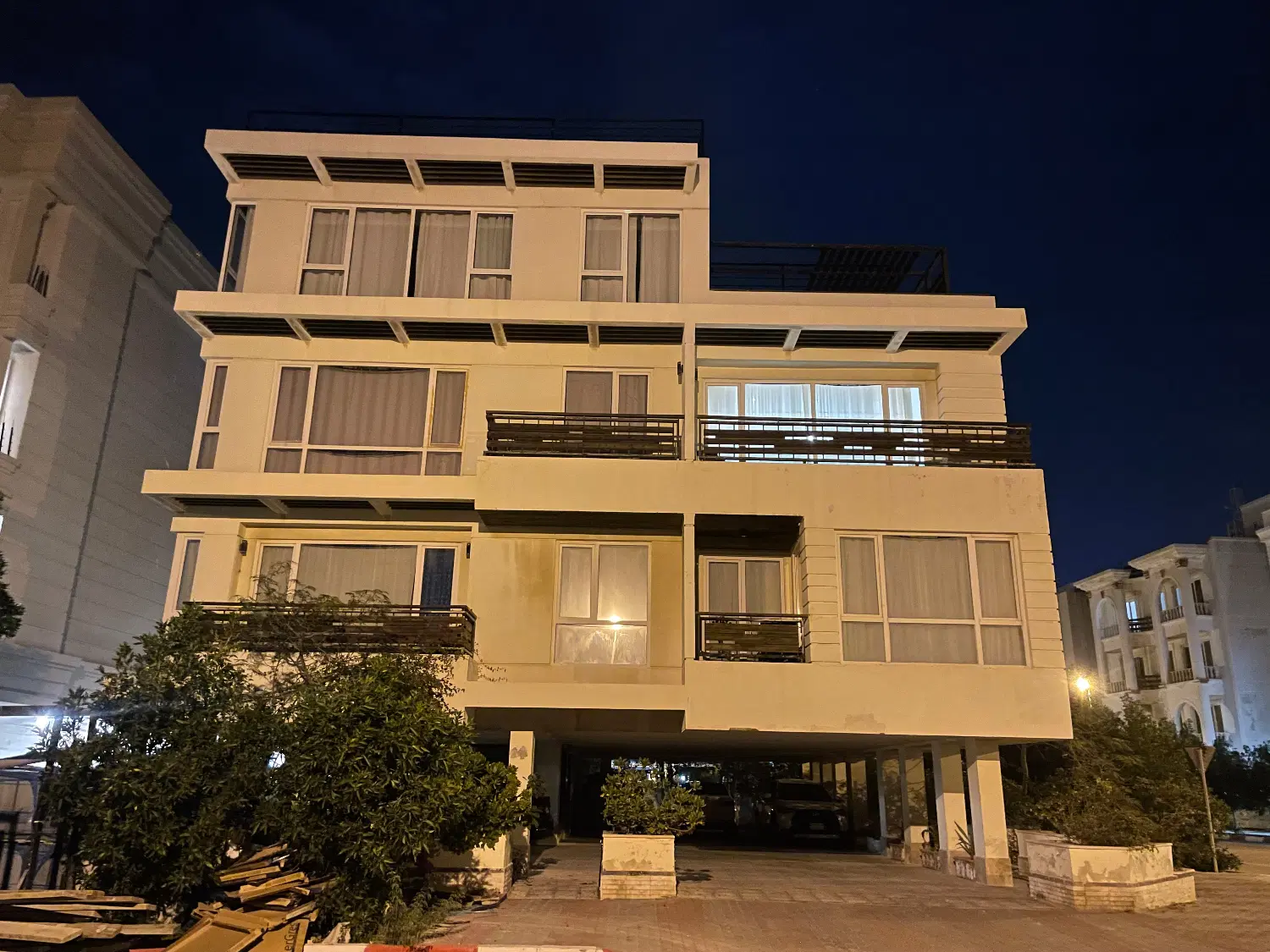 رهن کامل نوبنیاد ۳ روبه نما مدرن