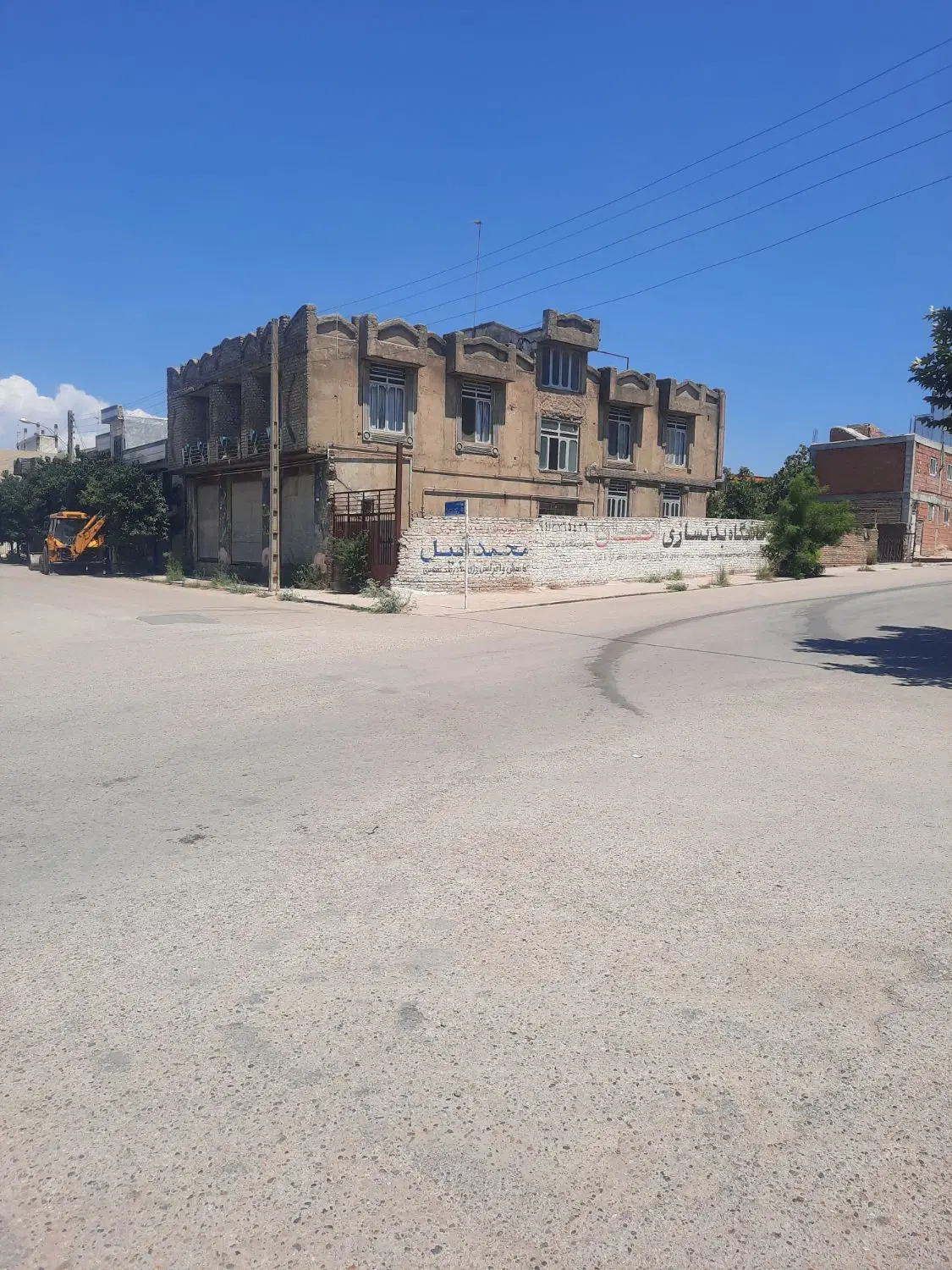 ۲۰متری شهرک فرهنکیان ۶۷۰متر