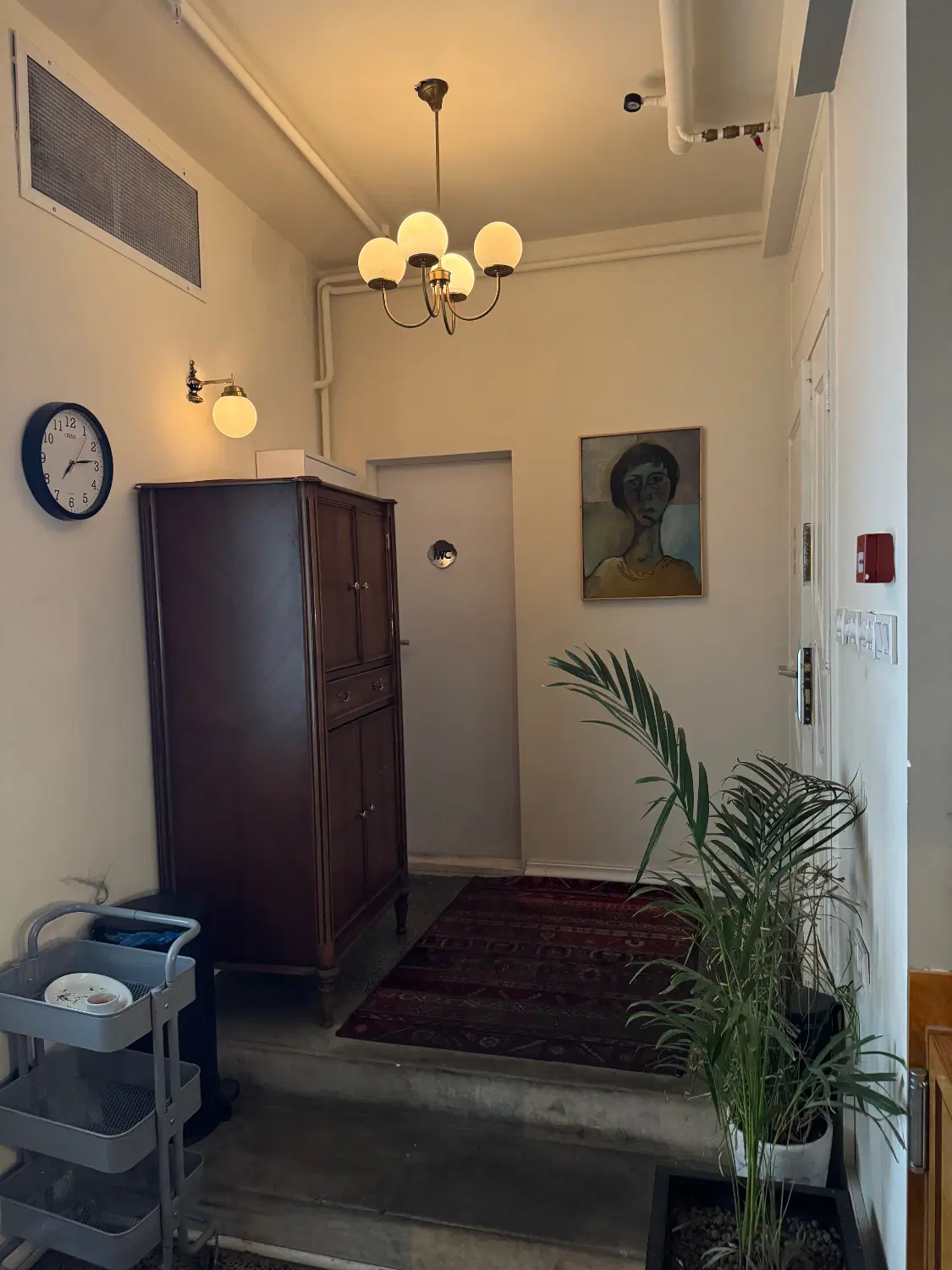 زیر همکف بازسازی شده ۲۰۰ماهی ۲۰