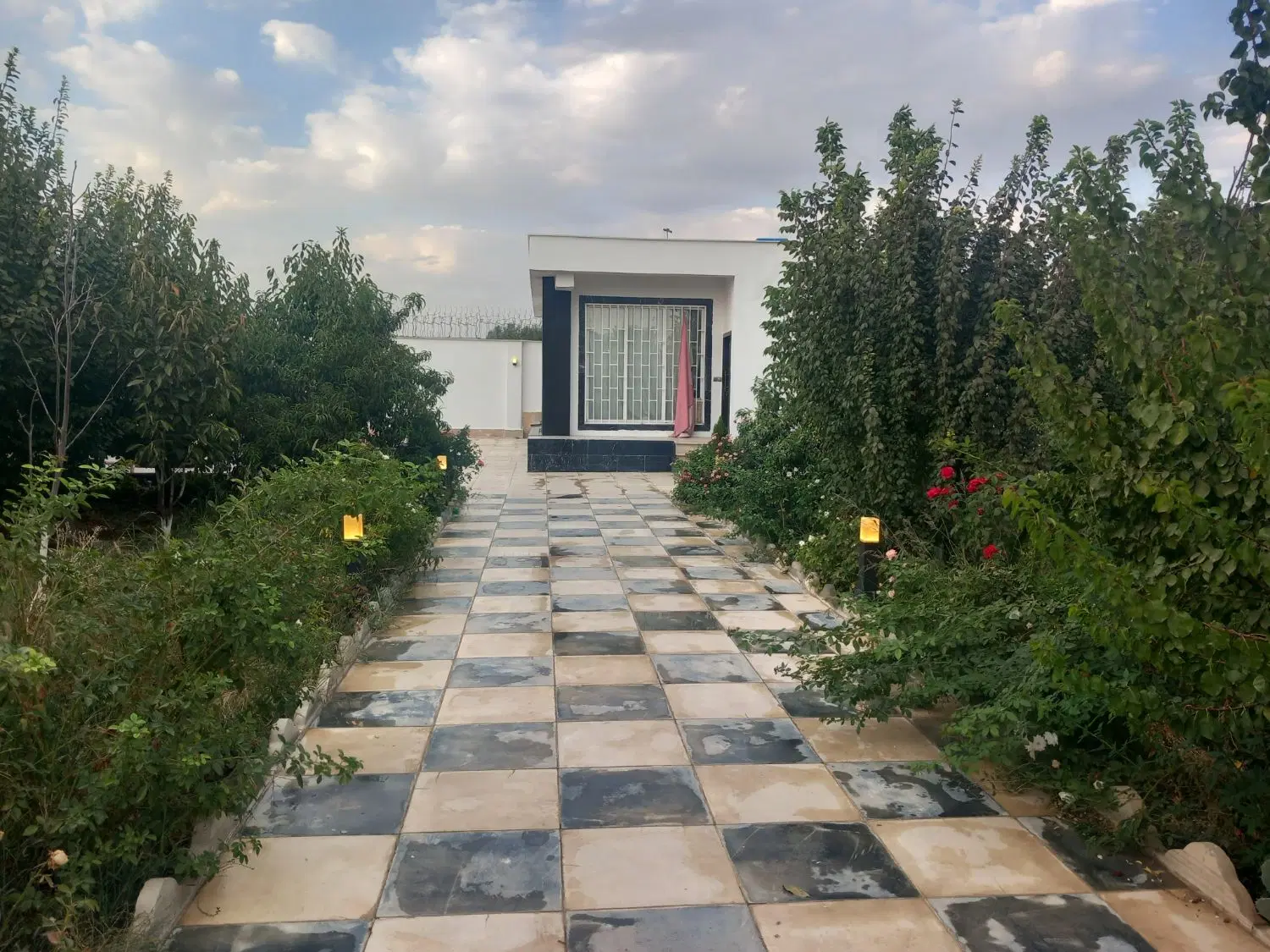 باغ ویلا سند دار