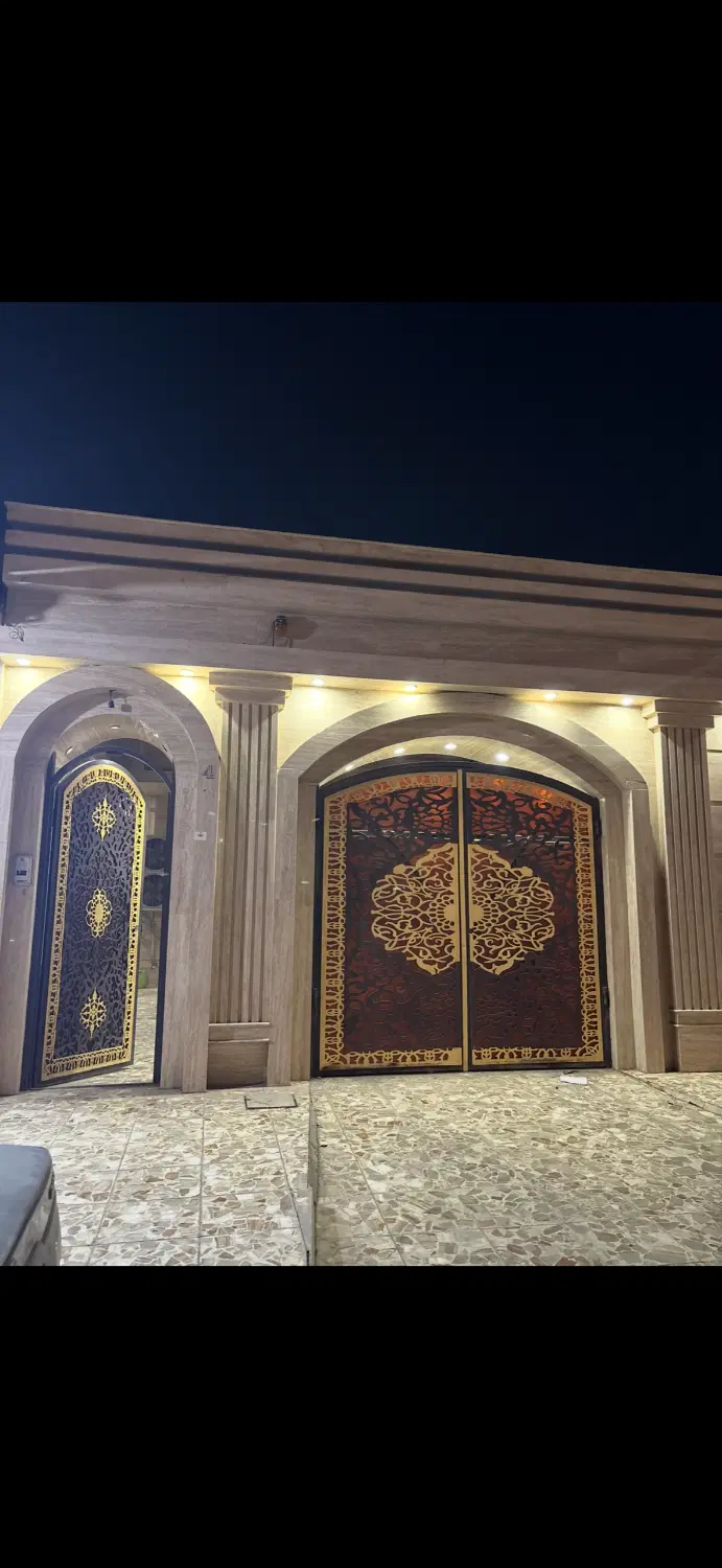 ویلایی ۲۵۰ متری با واحد تجاری