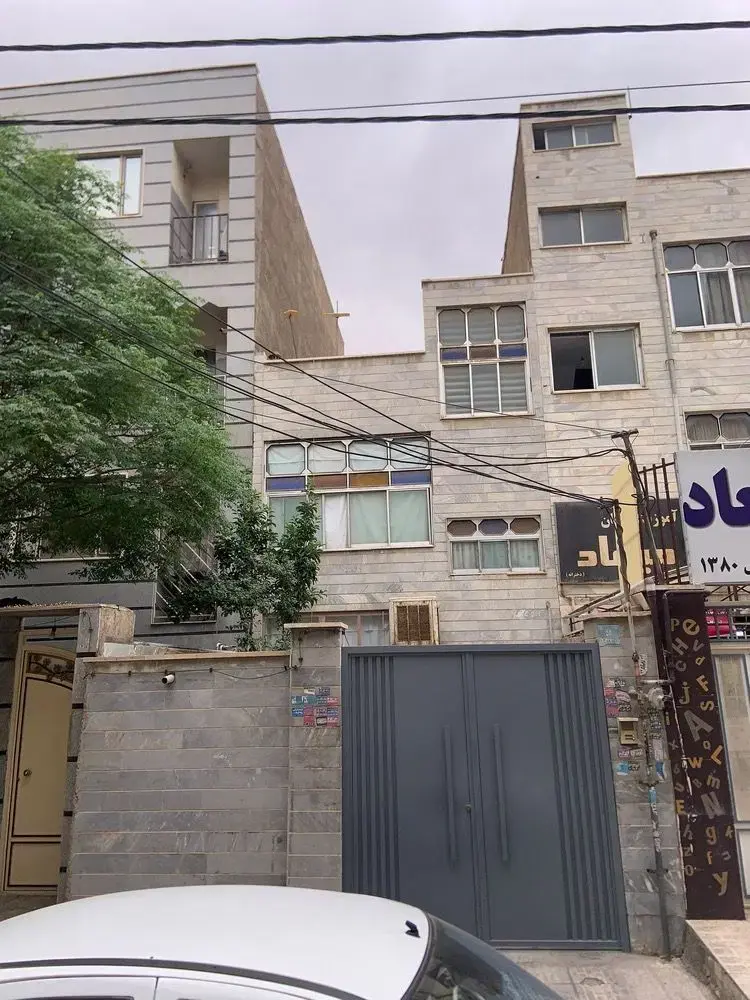 ویلایی دوطبقه ونیم