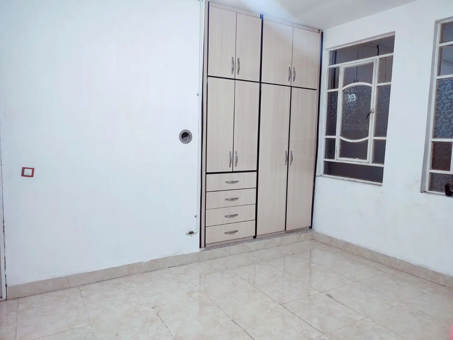 طبقه بالا در شهرک حکمت