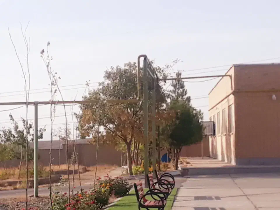 خانه کلنگی واقع درخیابان ۱۶متری اصغراباد