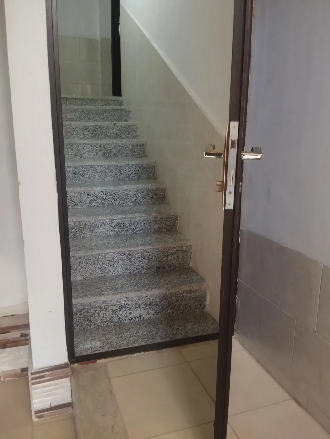 اجاره سوئیت در ازای پرستاری از خانم سالمند